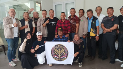 Dua Wakil Indonesia Terbang ke Rusia, Bawa Misi Tampil di Kejuaraan Dunia Lempar Pisau dan Kapak