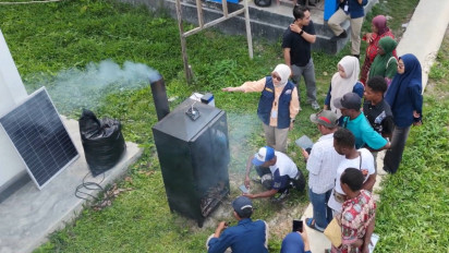 Atasi Cuaca Tak Menentu, Petani Transmigran di Papua Barat Dikenalkan Inovasi Alat Pengering Pala