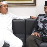 Ditanya oleh Dedi Mulyadi, Segini Pendapatan Surya bin Samid Kades Terpilih di Bekasi saat Jadi Pemilah Sampah