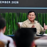 Prabowo Sebut Personel Darat Jauh Lebih Efektif Padamkan Karhutla Dibanding Helikopter