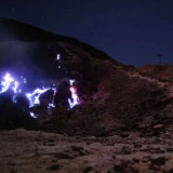 Muncul Fenomena "Blue Fire" di Kawah Gunung Papandayan, Begini Penjelasan Badan Geologi