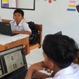 Dulu Menembus Rimba, Kini Mengejar Cita-cita