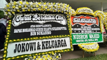 Karangan Bunga dari Jokowi Hiasi Rumah Duka Guruh Soekarnoputra