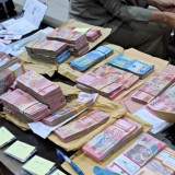 Penampakan Uang Ratusan Juta yang Disita KPK Hasil Geledah Kantor BPN Jatim