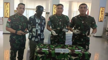 Empat Anggota KKB Nyatakan Kembali ke NKRI, Mereka Serahkan Senjata Api