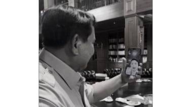 Prabowo Bagikan Momen Video Call Rahmat Erwin Abdullah Peraih Medali Emas Asian Games 2026: Saya Bangga!