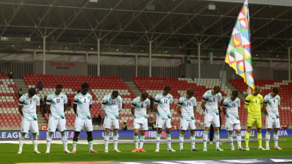 Aksi Skuad Timnas Republik Irlandia Tolak Jabat Tangan Para Pemain Israel dan Enggan Dengarkan Lagu Kebangsaan