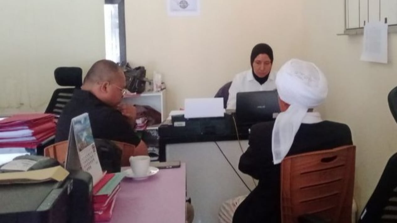 Abah Eks Pimpinan Ponpes yang Diduga Lecehkan Belasan Satriwati di Lombok Diperiksa Polisi
            - galeri foto
