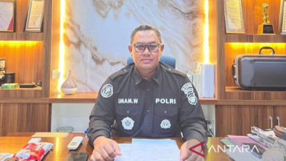 Polda Bengkulu Sanksi Disiplin Oknum Polisi yang Julurkan Lidah saat Demo
