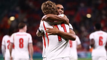 Anthony Gordon Puji Trent Alexander-Arnold usai Bikin Assist saat Timnas Inggris Kalahkan Republik Ceko