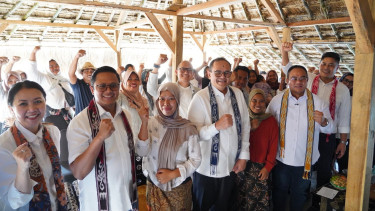 Bangkit Pascakebakaran, Bantuan PNM Bersama BRINS Nyalakan Harapan Baru Warga Sade