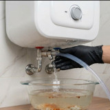 Jangan Tunggu Air Berubah Warna, Ini Alasan Tangki Water Heater Perlu Dikuras Rutin