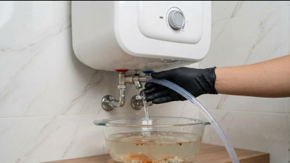 Jangan Tunggu Air Berubah Warna, Ini Alasan Tangki Water Heater Perlu Dikuras Rutin
