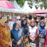 Bukan Sekadar Kostum, Ini Alasan Santri Perlu Memahami Makna Pakaian Adat
