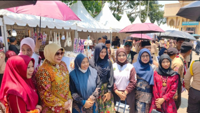 Bukan Sekadar Kostum, Ini Alasan Santri Perlu Memahami Makna Pakaian Adat