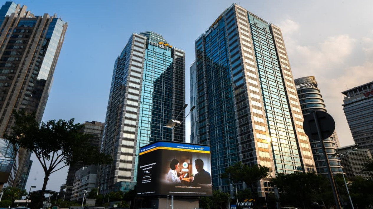 Bertepatan dengan HUT ke-28, Bank Mandiri Bayarkan Dividen Interim Rp6,16 Triliun
            - galeri foto