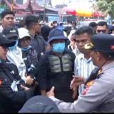 Geruduk Polresta Bukittinggi, Massa dari UFDK Desak Kepastian Hukum dan Penangkapan Tersangka Kekerasan Kampus