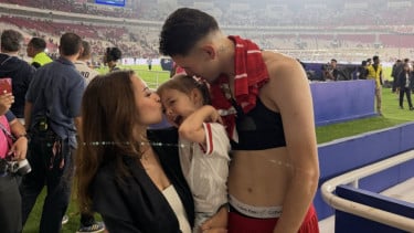 Fans Timnas Malaysia Ngamuk, Momen Jennifer Coppen Cium Justin Hubner Dihujat Netizen Negeri Jiran