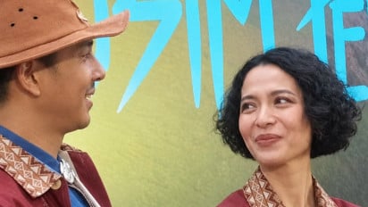 Pandangan Putri Marino soal Karakter Arya Saloka Menjadi 'Si Pria Koboi' di Film Empat Musim Pertiwi: Misterius