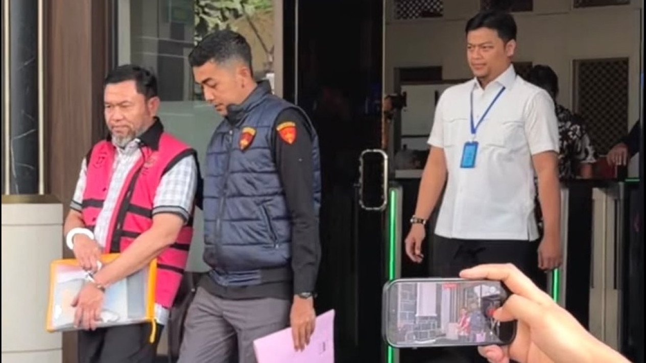 Kejagung Sita Pesawat hingga Uang Rp24,9 Miliar Terkait Korupsi MBG, Kuasa Hukum Sony Sonjaya Buka Suara
            - galeri foto