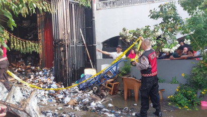 Kebakaran Landa Rumah Tiga Lantai di Matraman Jakarta Timur, Dua Penghuni Ditemukan Tewas di Kamar Mandi