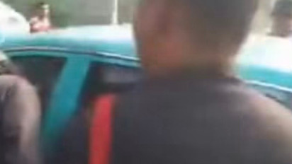 Pelaku Bawa Buku Primbon hingga Tiba-Tiba Buka Pintu Mobil, Sopir Taksi Hijau Ditusuk Wanita saat Sedang Istirahat di Pademangan