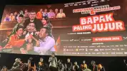 Review Film Bapak Paling Jujur: Ketika Calon Gubernur Tak Bisa Bohong, Tapi Justru Kehilangan Filter
