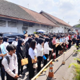 KAI Services Regional 6 Yogyakarta Gelar Walk Interview untuk Posisi Pramugara dan Pramugari Kereta Api