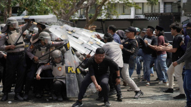 Jelang Pilkades Serentak, Polres Pacitan Gelar Simulasi Sispamkota Hadapi Kericuhan Massa