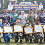 Gubernur Khofifah Pimpin Pembaretan 1334 Taruna-Taruni Jatim, Tekankan Displin dan Tanggungjawab sebagai Kader Bela Negara