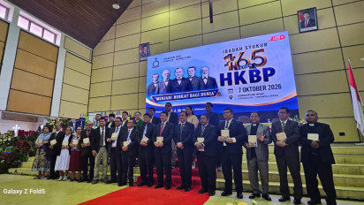 Puncak Hari Jadi HKBP 165 Tahun Diawali Ibadah Terpusat di Sipoholon Taput