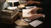 Gokil, Cuma Baca Buku Dibayar Rp1,6 Juta? Jasa Joki Ini Viral karena Bikin Orang Terlihat Intelek