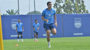 Cetak Gol dan Assist Kemenangan dari Port FC, Luka Menalo Puji Kekompakan Skuad Persib