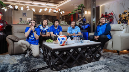 Jadi Saksi Remontada Persib Atas Port FC, Umuh Muchtar Ungkap Alasan Jadi Komentator Bersama Raffi Ahmad Hingga Ariel