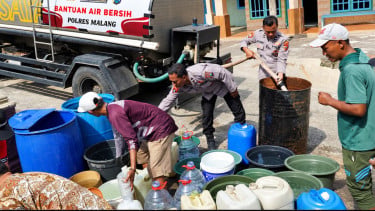 35 Ribu Liter Air Bersih Diterima Warga Terdampak Kemarau Panjang di Kabupaten Malang