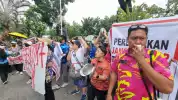 Akses Kerja Masih Tertutup, Ratusan Karyawan Minta Gubernur Jakarta Turun Tangan