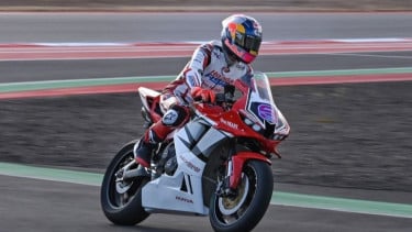 Veda Ega Start Ketujuh di Moto3 Mandalika, Pembalap Indonesia Siap Bikin Kejutan di Negara Sendiri