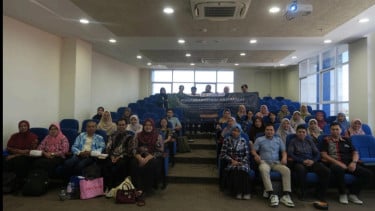 Dosen Statistika UNAIR Gelar Pengabdian Masyarakat melalui Pelatihan Statistika dan Pembelajaran Interaktif