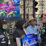 Dukung Pemulihan Ekonomi, Pertamina Bantu Perajin Tenun Desa Adat Sade Kembali Berkarya