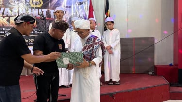 Peringati Hari Ulang Tahun ke-81 TNI, Berbagai Elemen Masyarakat Berkumpul di Yogyakarta Santuni Pesantren Tunarungu
