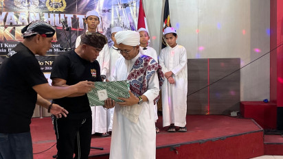 Peringati Hari Ulang Tahun ke-81 TNI, Berbagai Elemen Masyarakat Berkumpul di Yogyakarta Santuni Pesantren Tunarungu