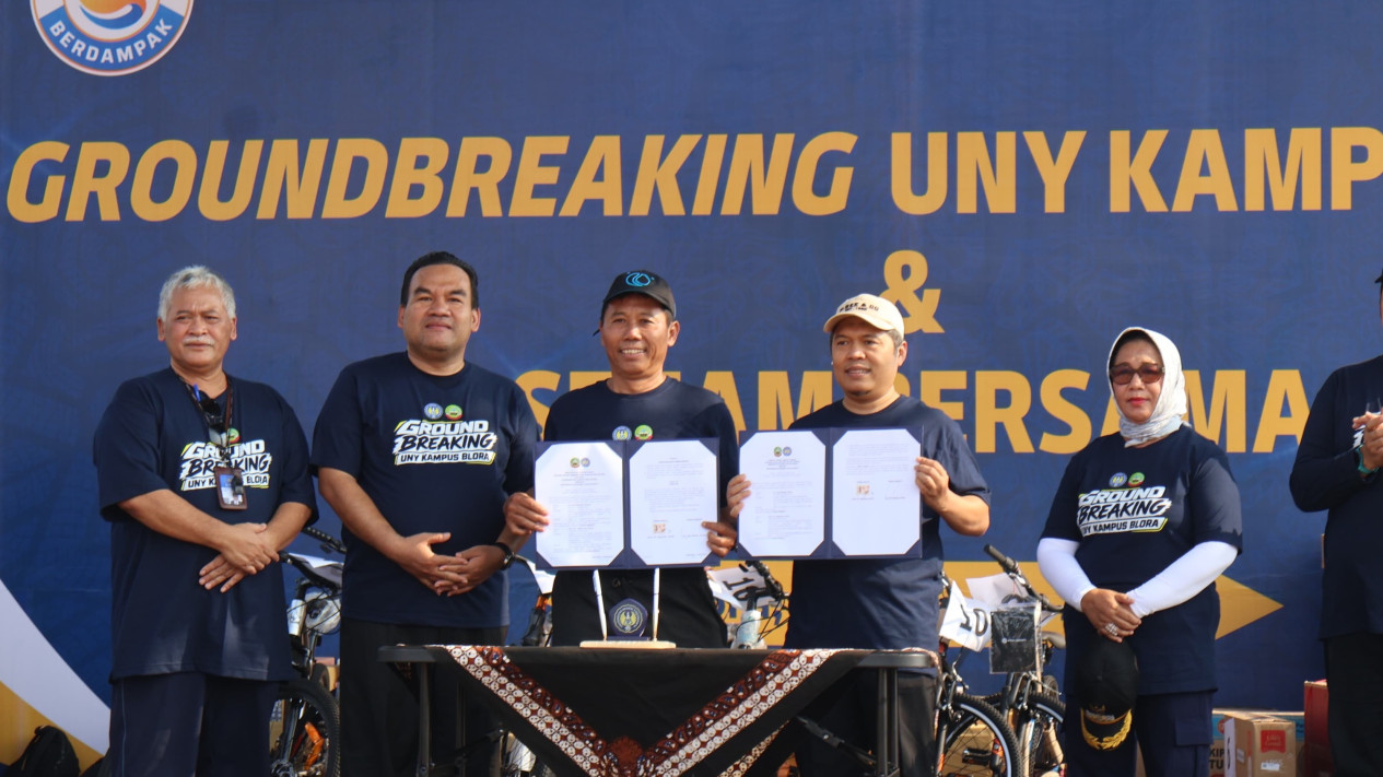 Alokasikan Dana 52 Miliar Rupiah, Tahap Awal Pembangunan Kampus Universitas Negeri Yogyakarta di Kabupaten Blora Dimulai dari Gedung Direktorat
            - galeri foto