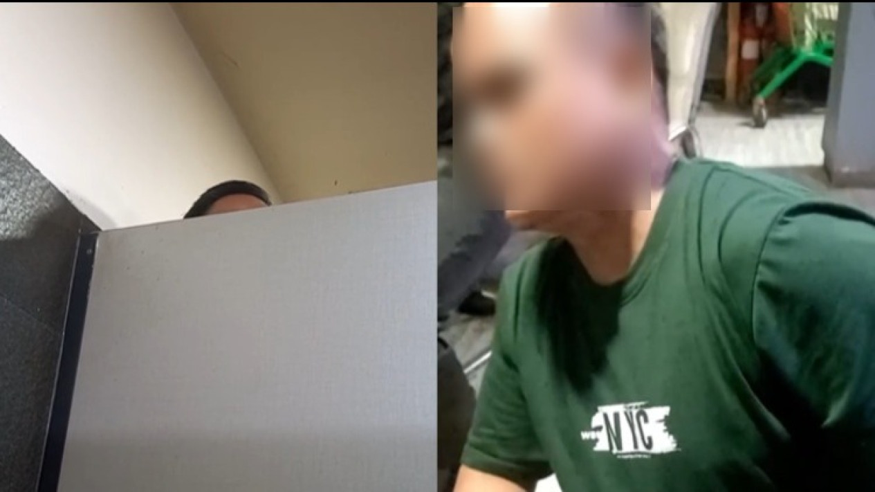 Viral! Pria Paruh Baya di Bekasi Kepergok Intip Pekerja Laki-laki dari Atap Toilet, Diduga Bukan Kali Pertama
            - galeri foto