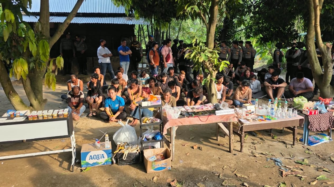 Bareskrim Gerebek 9 Titik Rawan Narkoba di Sumut, 8 Pengedar Diproses Hukum
            - galeri foto
