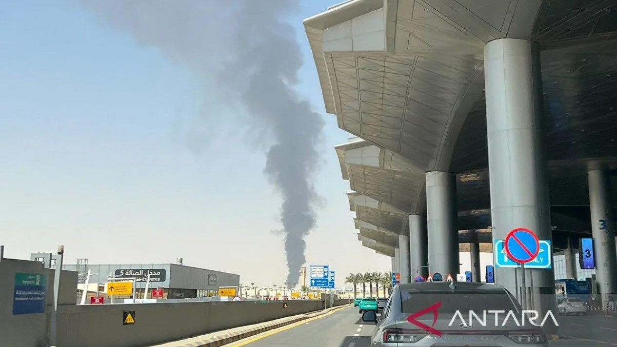 Mengenal Houthi, Kelompok Bersenjata asal Yaman yang Serang Bandara Riyadh, Mengapa Berseteru dengan Arab Saudi?
            - galeri foto