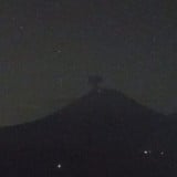 Gunung Semeru Erupsi Lima Kali Beruntun dalam Semalam, Tinggi Letusam Abu Capai 1 Km