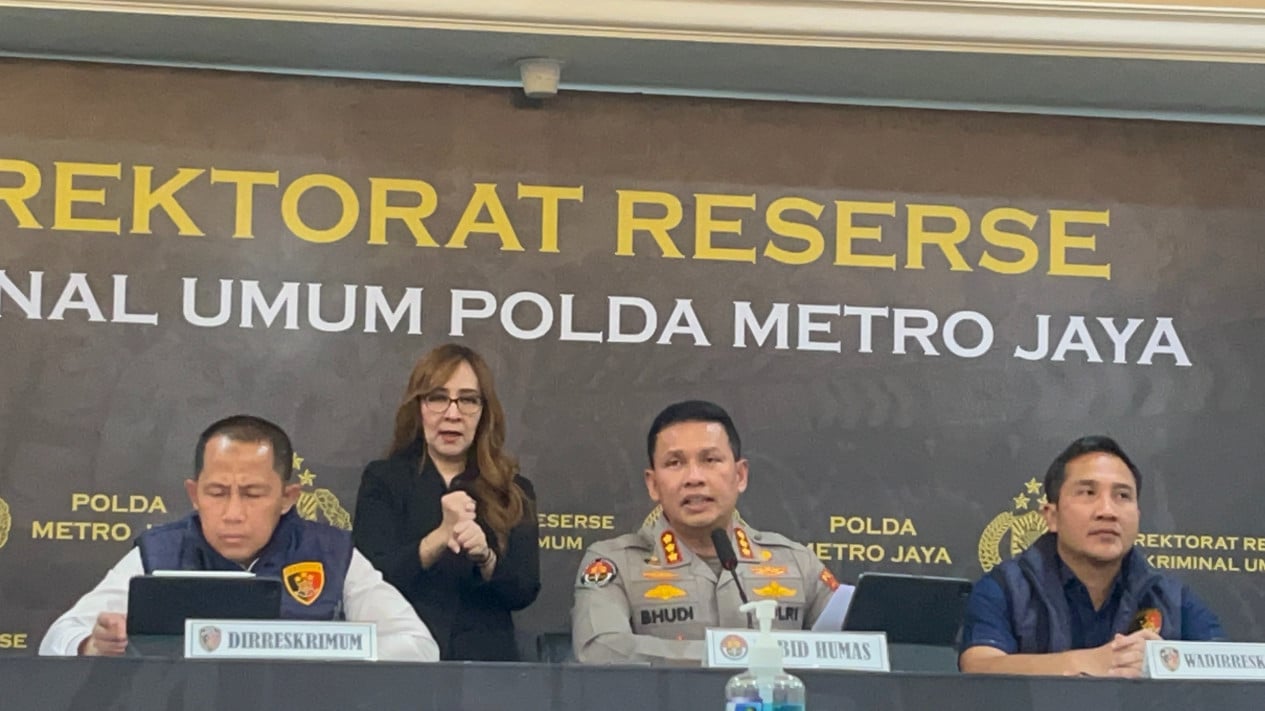 Kasus Tewasnya Bharada Valdo di Mako di Mako Polairud Tangsel, Satu Tersangka Ditahan
            - galeri foto
