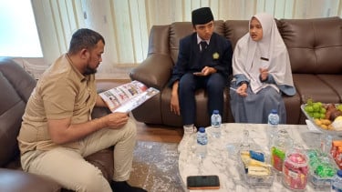 Wakil DPRD Medan Didatangi Dua Santri, Ternyata Bahas Jabatan