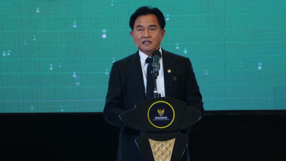 Menko Yusril Buka Wacana Revisi UU Zakat Demi Perkuat Posisi BAZNAS