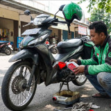 Jangan Asal Tunggu Sebulan! Motor Ojol Idealnya Ganti Oli Tiap Berapa Kilometer? Ini Kata Pabrikan